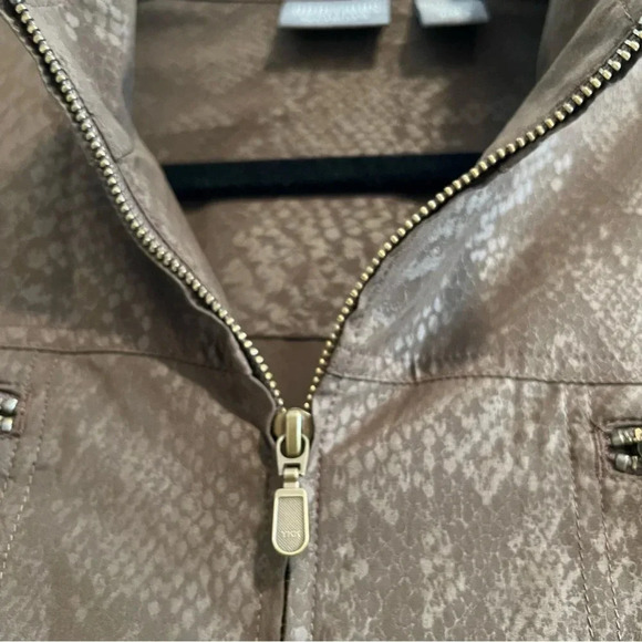 Additions by Chico’s Cocoa Brown Multi Zipper Lightweight Vest. Size 3.‎ - Picture 6 of 14